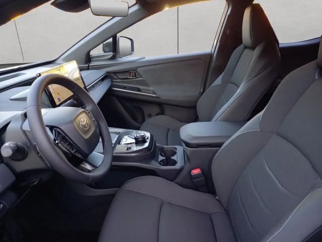 Toyota C-HR+