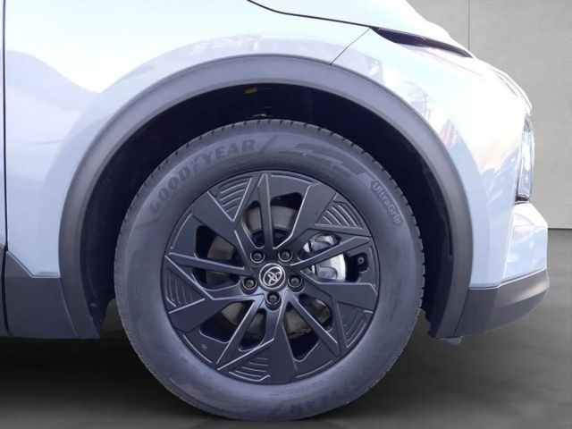 Toyota C-HR+