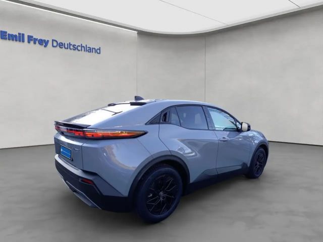 Toyota C-HR+