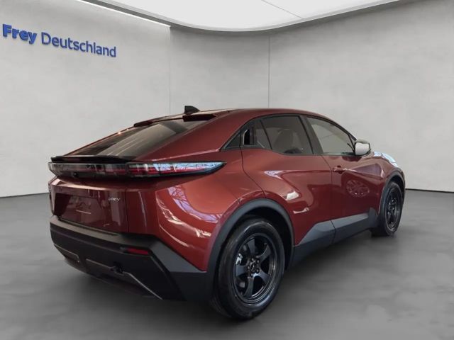 Toyota C-HR+