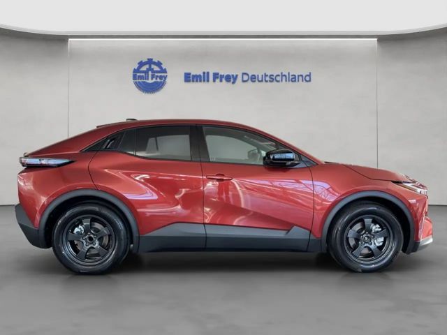 Toyota C-HR+