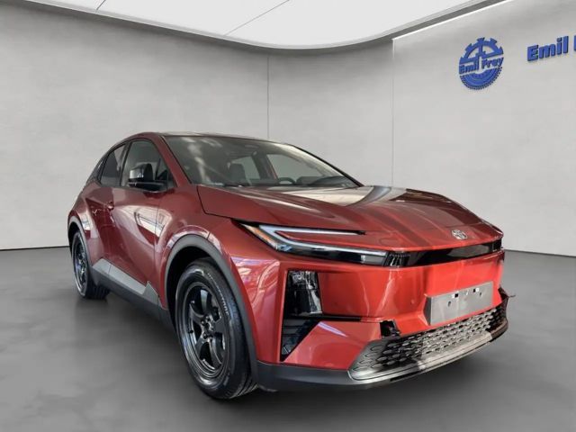 Toyota C-HR+