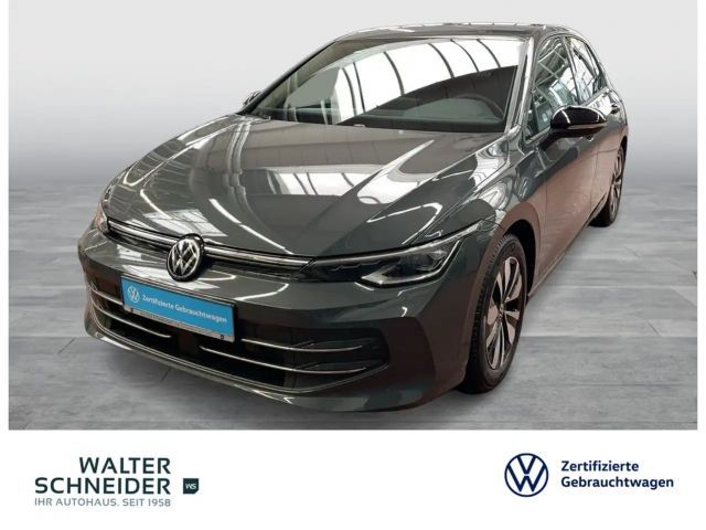 Volkswagen Golf 1.5 eTSI DSG Goal AHK Navi LED ACC SHZ RFK 2025 Benzine