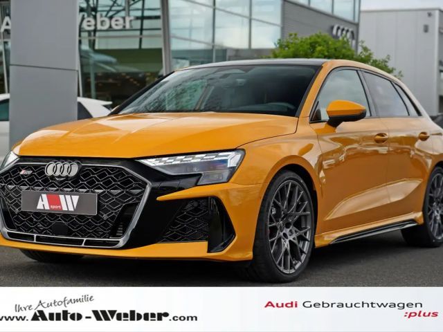 Audi RS3 SPORTBACK BAHAMAGELB SCHALE 280KMH MATRIX 2026 Benzine