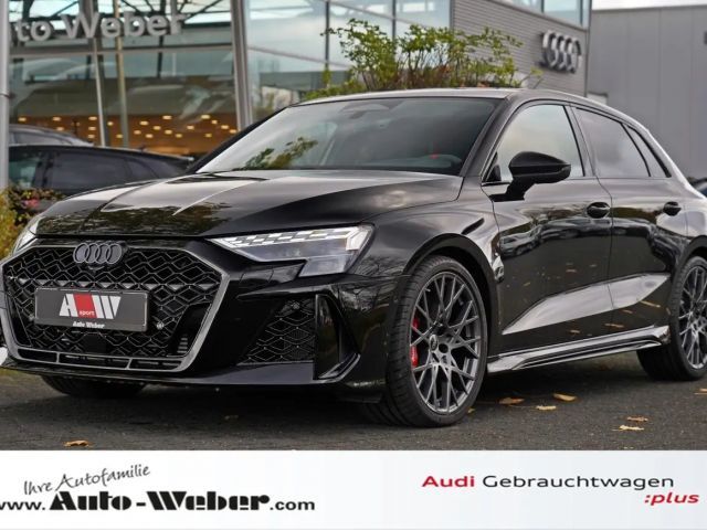 Audi RS3 SPORTBACK KERAMIK 290 SCHALE CARBON 360°HUD 2025 Benzine