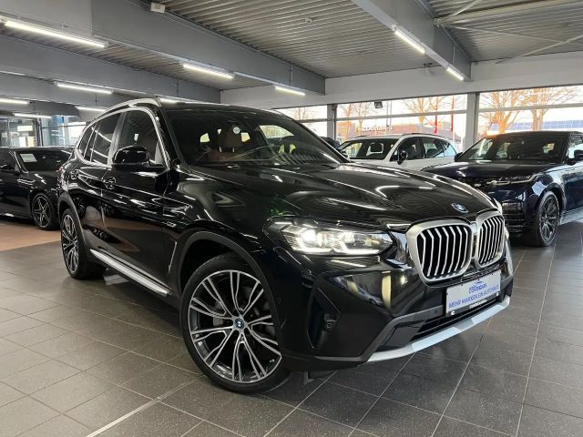 BMW X3 xD 30e DAB+Park Plus+LED mit Kurvenlicht 2022 Benzine