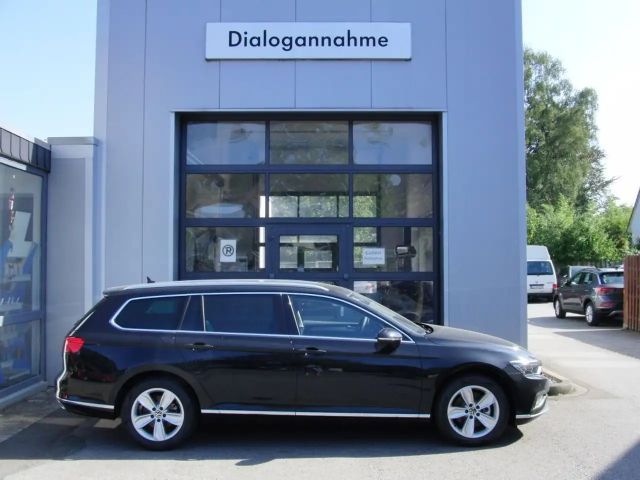 Volkswagen Passat Variant 1.5 TSI OPF DSG Elegance 2024 Benzine