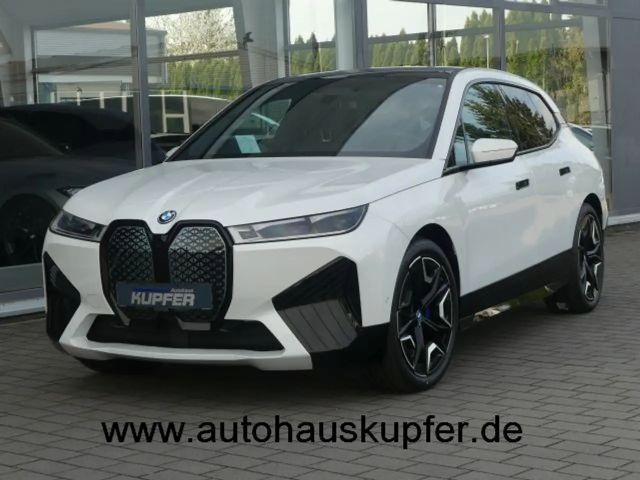 BMW iX xDrive50 Sportpak.AHK°LASER°PANO°22-Massage 2023 Elektrisch