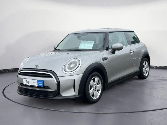 MINI Cooper Essential Trim Steptronic Klimaaut. PDC S 2022 Benzine
