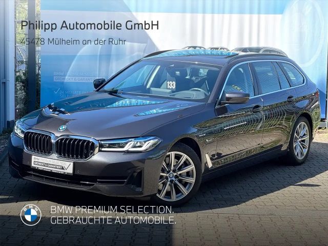 BMW 530 e Touring LASER HuD PANO Komfortsitze DA RFK 2024 Hybride / Benzine