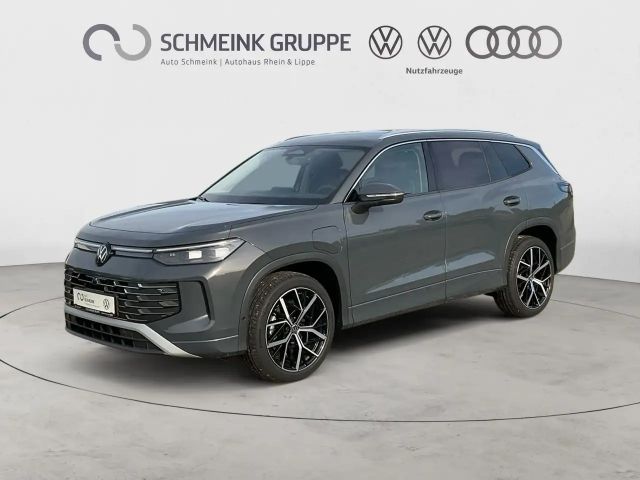 Volkswagen Tayron Elegance 1,5 eHybrid DSG Kamera AHK Navi 2026 Hybride / Benzine