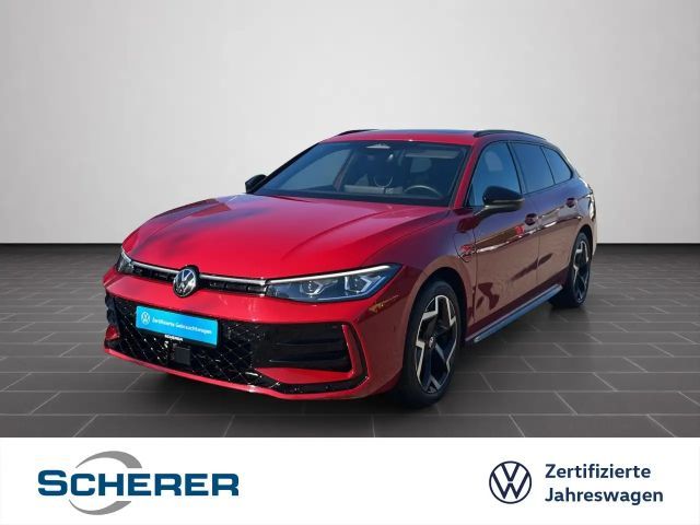 Volkswagen Passat Variant R-Line 1.5 TSI eHybrid AHK PANO B 2025 Hybride / Benzine