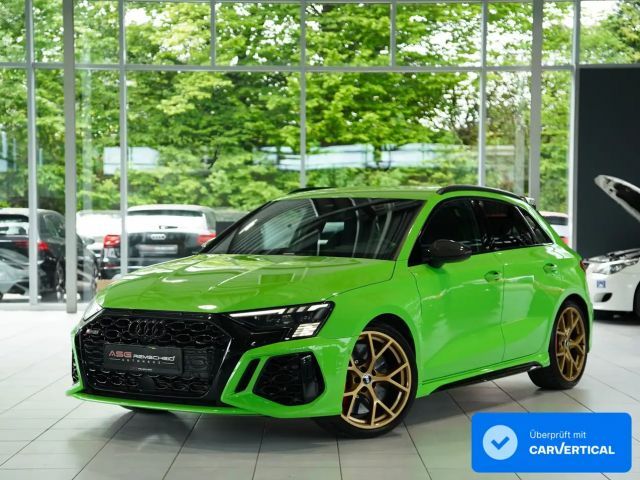 Audi RS3 Sportback q. *1.HD *S-AGA*Keramik*Carbon*B&O 2022 Benzine