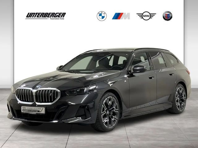 BMW i5 eDrive40 Touring M Sportpaket B&W ACC 360° 2025 Elektrisch