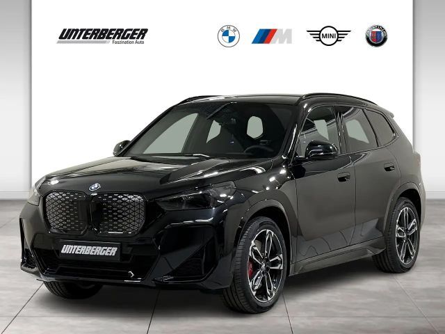 BMW iX1 eDrive20 M Sport Pro DA+ PA+ AHK HUD HK 2026 Elektrisch