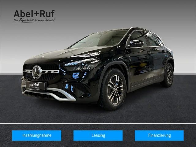 Mercedes-Benz GLA 200 LED+MBUX+PARKTRONIC+Kamera+DAB+AHK 2025 Benzine