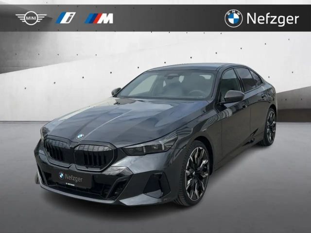 BMW 540 d xDrive M Sport Leder B&W HUD Panorama 2026 Diesel