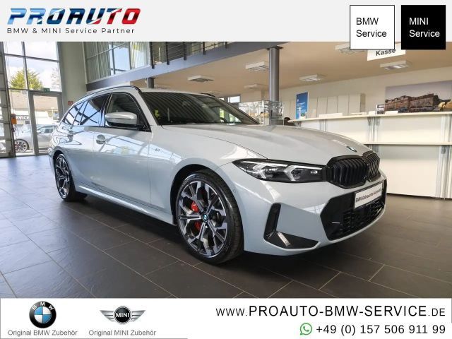 BMW 330 i Tour. xDr.M Sport PRO  HUD/PANO/AHK/360°/19"/Kom 2025 Benzine