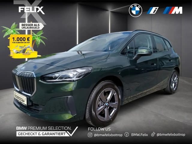 BMW 220 i Active Tourer+PARK ASSIST+KOMFORTZUGANG 2025 Benzine