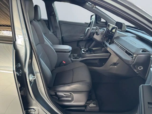 Toyota C-HR+