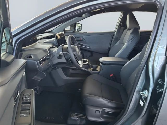 Toyota C-HR+