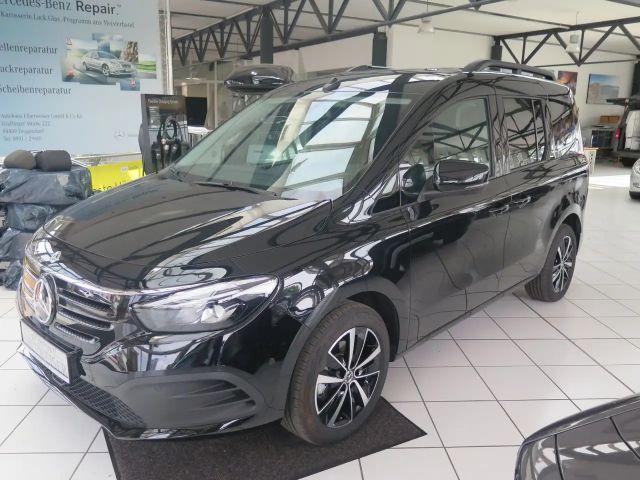 Mercedes-Benz EQT 200 PremiumPlus LED Kamera Winter-Paket 2024 Elektrisch