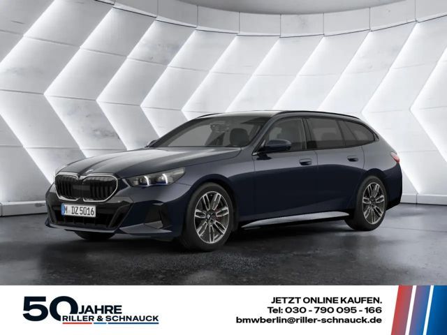 BMW 520 d Touring xDrive M-Sport HUD LED PANO 360° 2026 Diesel