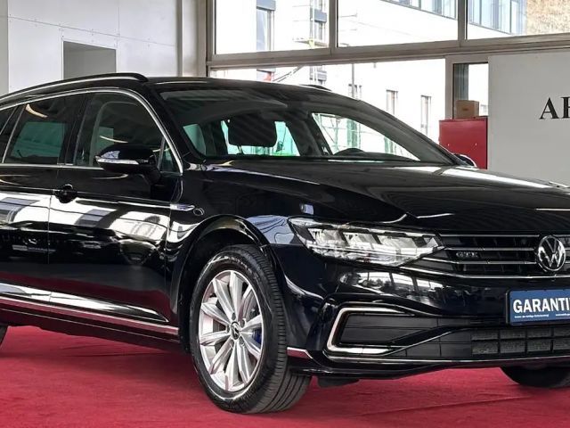 Volkswagen Passat GTE 1,4 TSI DSG AHK ACC NAVI LED RFK 2021 Hybride / Benzine