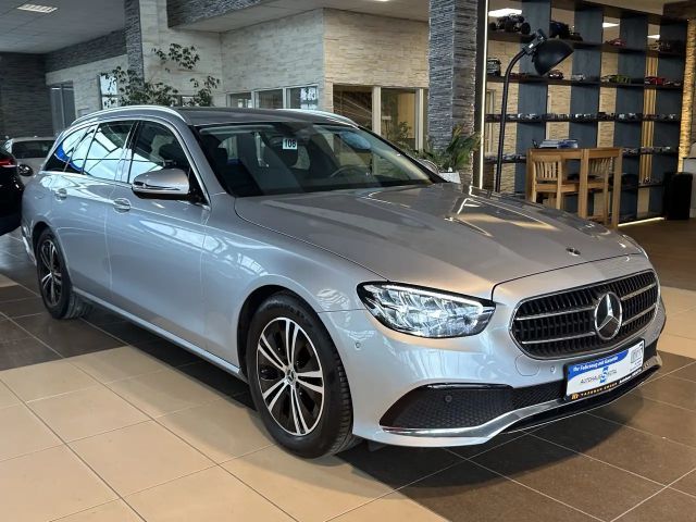 Mercedes-Benz E 220 d*Business*Luftfederung*R.Cam*LED*SHZ* 2023 Diesel