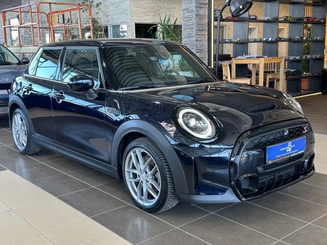 MINI Cooper S Classic Trim*Navi*R.Cam*SHZ*LED*DCC* 2022 Benzine