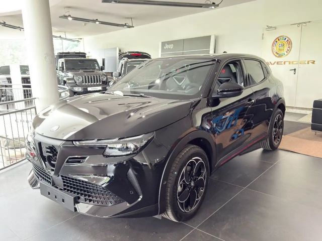 Alfa Romeo Junior Ibrida 1.2 VGT 48V-Hybrid  Sabelt-Alcanta 2025 Benzine