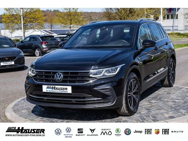 Volkswagen Tiguan MOVE 1.5 TSI DSG STANDHZG AHK NAVI KAMERA MATRIX-L 2023 Benzine