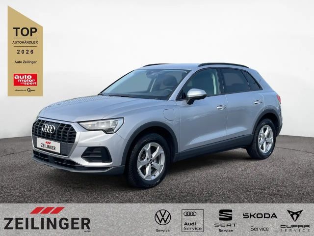 Audi Q3 45 TFSIe DSG|AHK|NAVI|ACC|SHZ|SMARTPHONE INT. 2021 Hybride / Benzine
