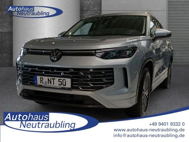 Volkswagen Tayron 1.5 eTSI "ELEGANCE" 150 PS DSG+7-SITZER+NAVI+AHK+R 2025 Benzine