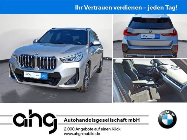 BMW X1 sDrive18i Steptronic M Sportpaket Sportsitze 2023 Benzine