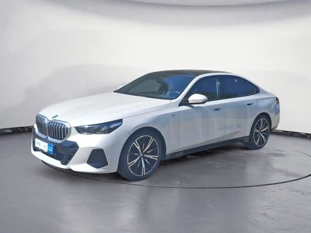 BMW 540 d xDrive Driving Assistant Pro Panorama Bower 2025 Diesel