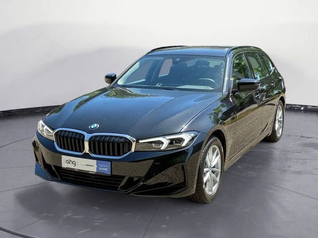BMW 318 i Touring Live Cockpit Plus Parking Assistant 2025 Benzine