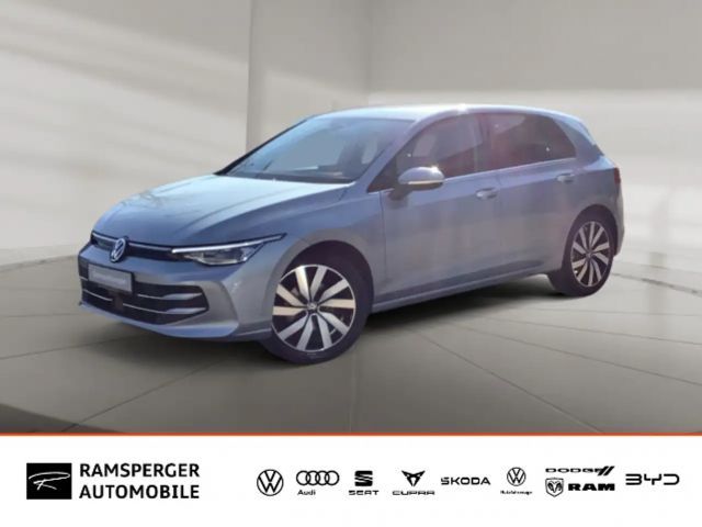 Volkswagen Golf VIII 1.5 TSI Style ACC LED Navi SHZ PDC 2025 Benzine