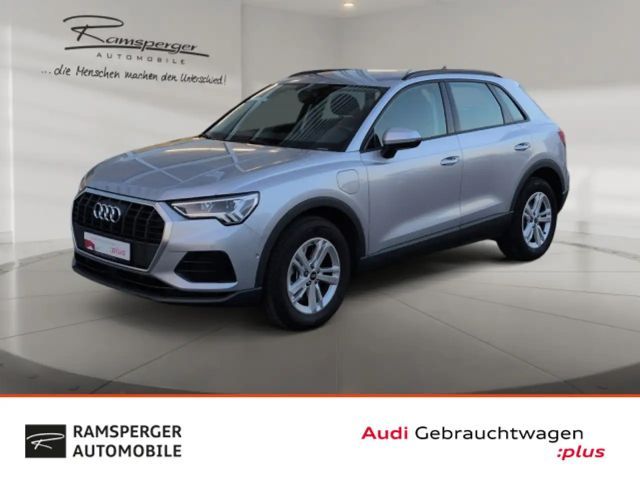 Audi Q3 45 TFSI e S tronic LED SHZ Kamera keyless 2022 Hybride / Benzine