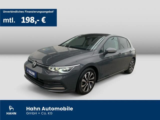 Volkswagen Golf VIII 2.0TDI DSG Active AHK HuD Matrix Pano 2022 Diesel