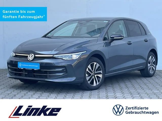 Volkswagen Golf VIII 1.5 eTSI DSG Energy AHK/Kamera/ACC/Navi/App-C 2025 Benzine