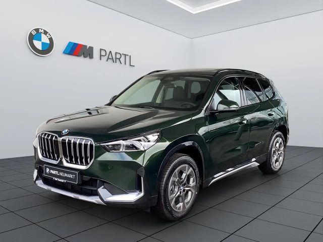 BMW X1 sDrive18i xLine LED ACC 360° HUD AHK Pano H/K 2026 Benzine