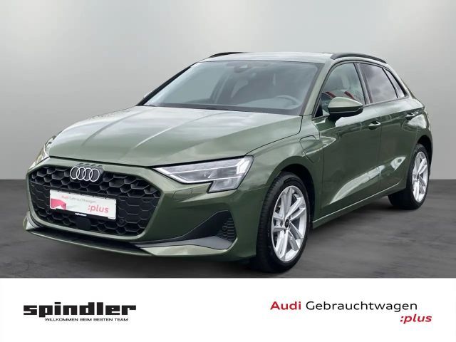Audi A3 40 TFSIe S-tronic / Navi+, LED, RFK 2025 Hybride / Benzine