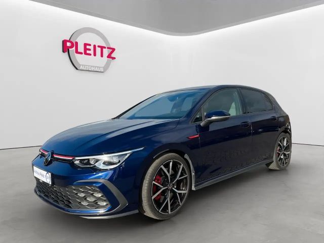 Volkswagen Golf VIII GTI 2.0 TSI 180kW DSG RFK ACC LEDER 2024 Benzine