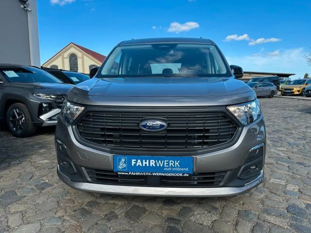 Ford Grand Tourneo
