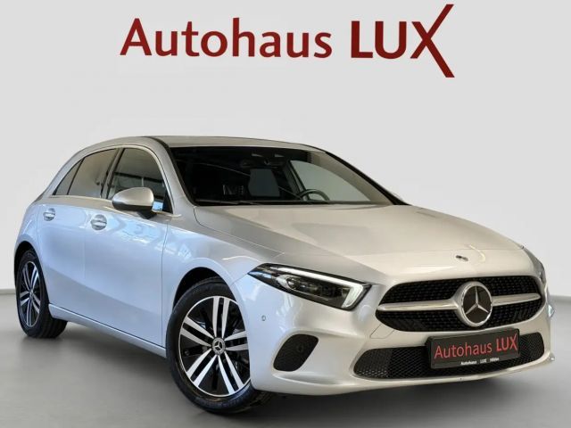 Mercedes-Benz A 200 DIESEL*LED*1HAND*AMBIENTE*CARBON*AHK*R-KAM 2022 Diesel