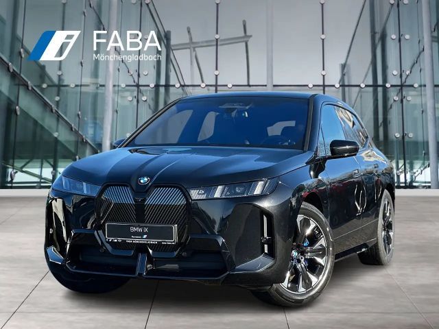 BMW iX xDrive45 M Sportpaket HK HiFi DAB LED 2026 Elektrisch