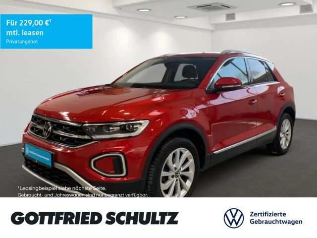 Volkswagen T-Roc STYLE TSI NAVI SITZHEIZUNG EINPARKHILFE LED 2022 Benzine
