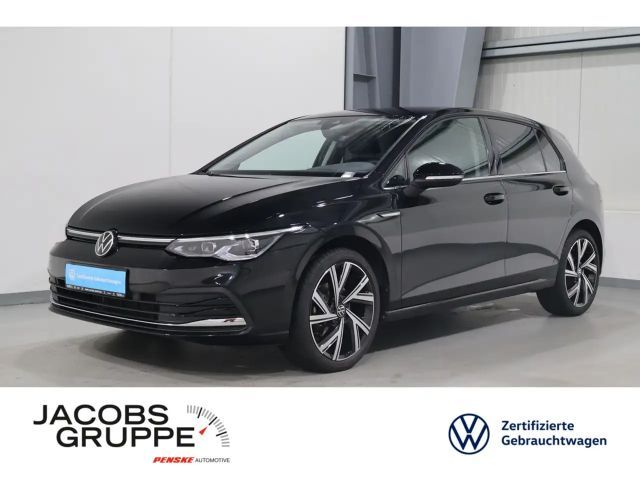 Volkswagen Golf VIII 1.5 TSI Style Navi*CAM*SHZ*LED+ Style eTSI 2024 Benzine