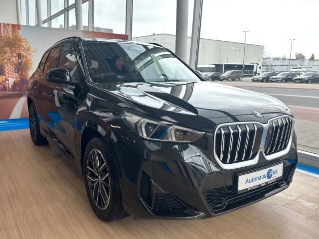 BMW X1 sDrive18i M Sport Pano Keyless Kamera ACC AHK 2025 Benzine